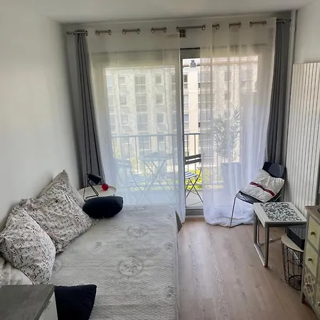 Studio Calme, Balcon Vue Jardin, Proche Bastille & Marais باريس